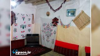 اتاق سنتی و زیبای اقامتگاه بوم گردی مرکزی پنو - گالیکش - روستای پنو